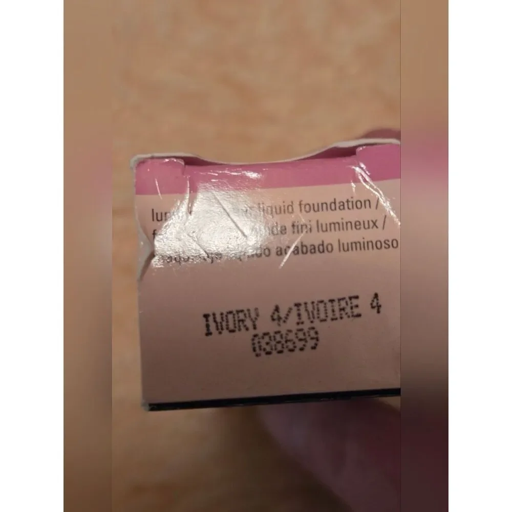 NIB Mary Kay TimeWise Ivory 4 Luminous Liquid Foundation w/Box 038699
